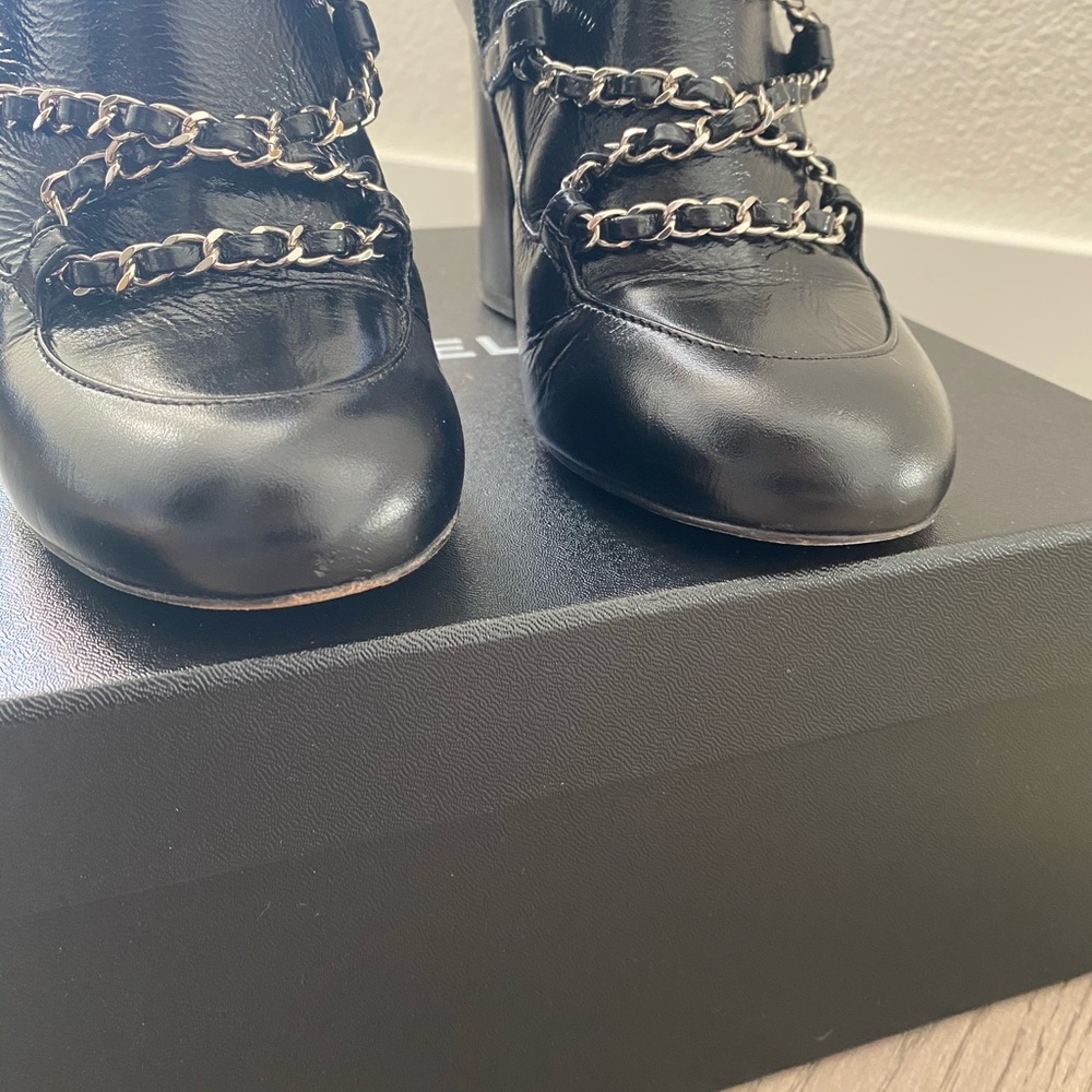 ❌SOLD ❌Chanel Chain Short Boots - Picture 6 of 8